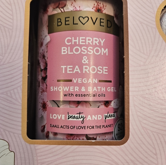 Love beauty and planet gift set - Picture 3 of 6